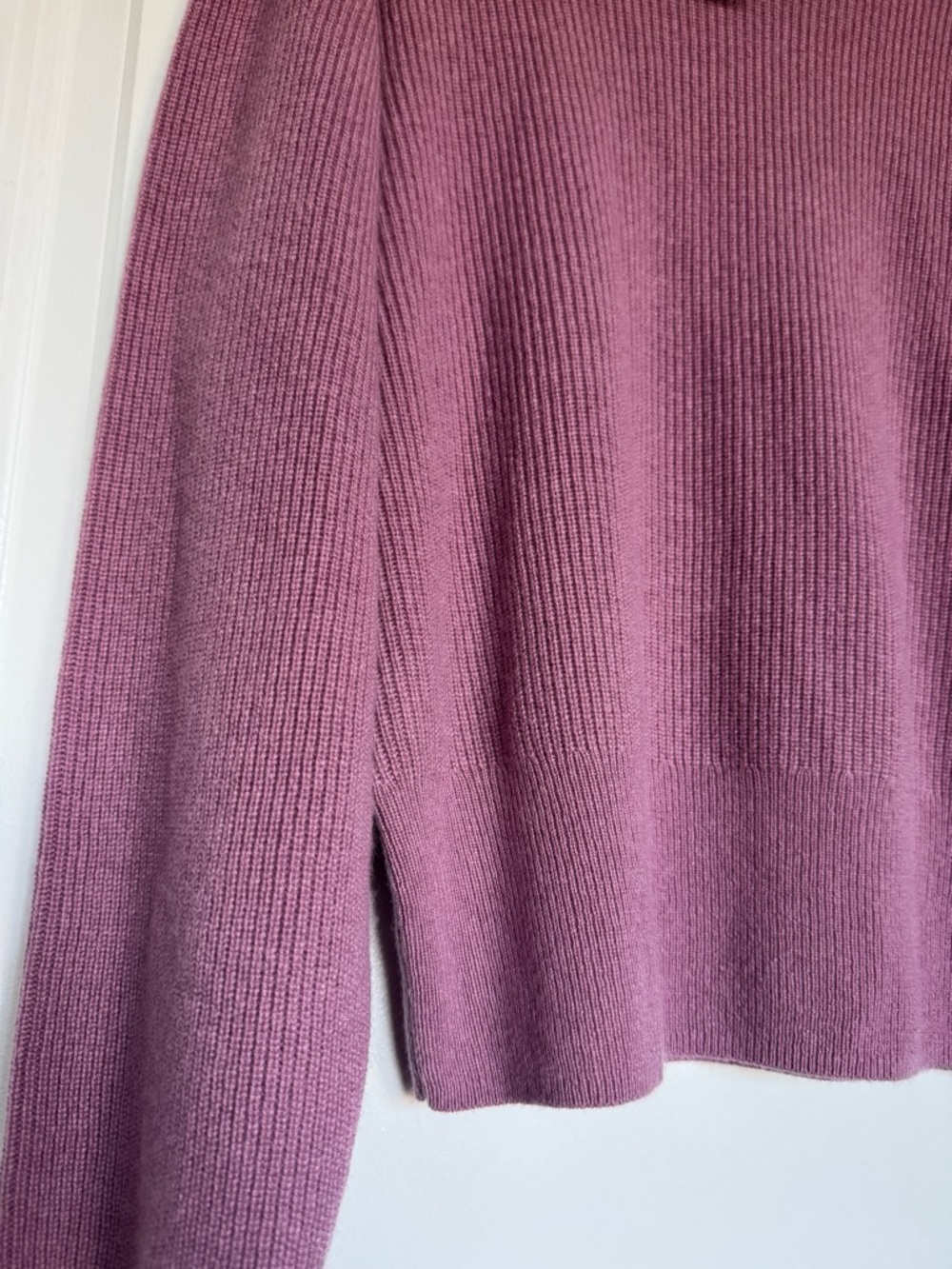 NWT! J. CREW Women’s Ribbed Cashmere Turtleneck Sweater Smoky Orchid Size Medium - Picture 4 of 11